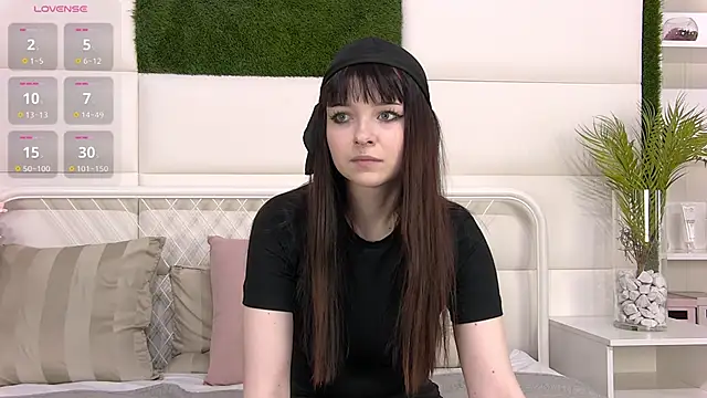 Snapshot of DianaPittmans chatting on November 8, 6:40 pm DianaPittmans online show from November 8, 6:40 pm