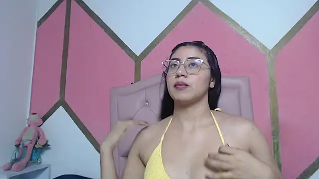 Snapshot of Mia_Wilsom chatting on October 10, 11:31 am Mia Wilsom online show from October 10, 11:31 am