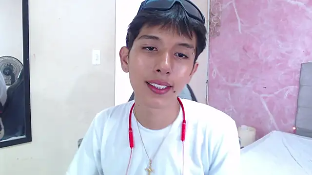 MAXIMILIANO  HOT online show from September 22, 6:10 pm