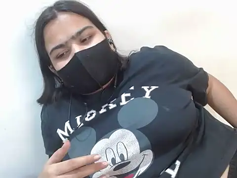 Nataliya Singh online show from April 5, 4:31 am