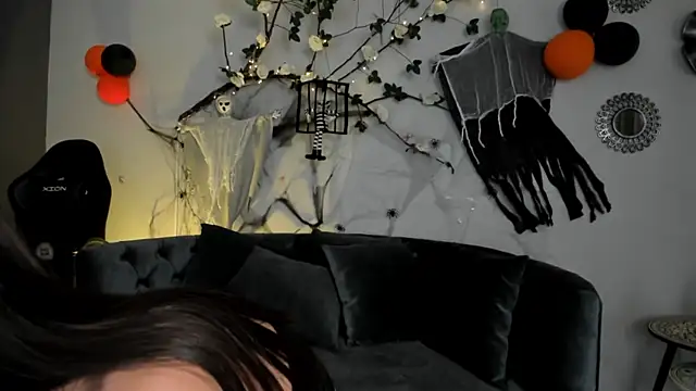 lia  harry online show from October 24, 8:27 pm