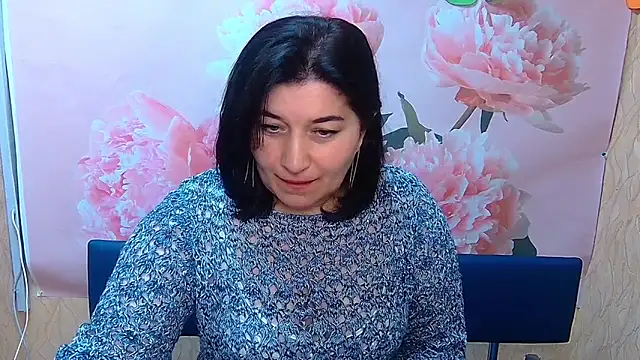 Snapshot of BridjetTur chatting on October 1, 11:27 am BridjetTur online show from October 1, 11:27 am