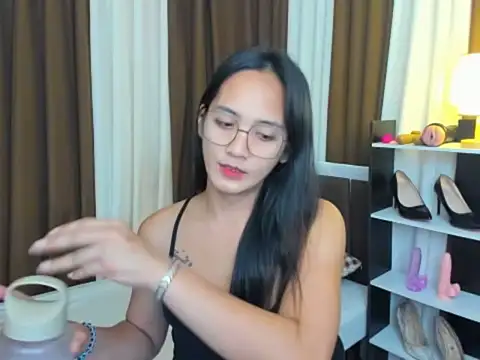 URHottestAngel online show from September 15, 5:02 pm