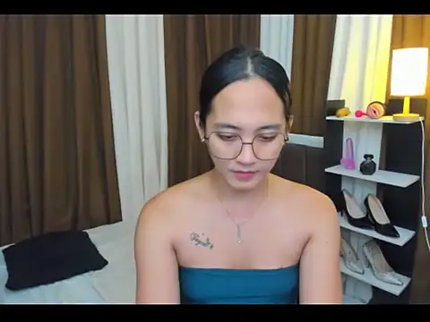 URHottestAngel online show from October 8, 5:16 am