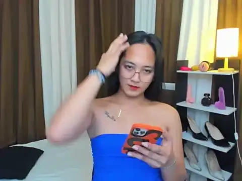 URHottestAngel online show from October 9, 5:11 pm