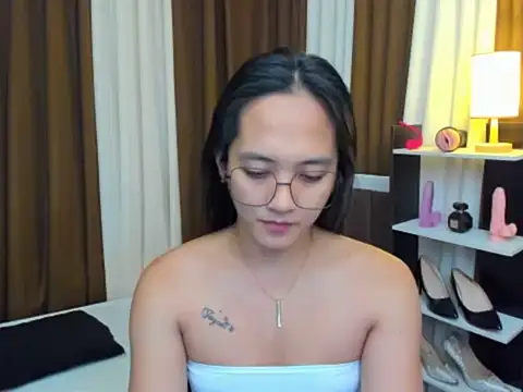 URHottestAngel online show from October 25, 12:13 pm