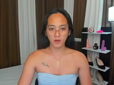 URHottestAngel online show from November 3, 4:52 pm