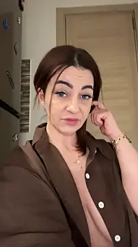 Roxanne Skye online show from November 16, 4:56 pm