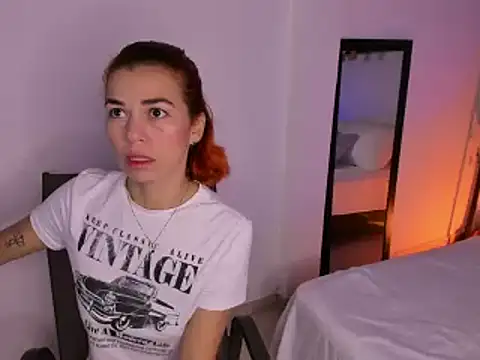 selene boyer online show from October 29, 10:00 pm