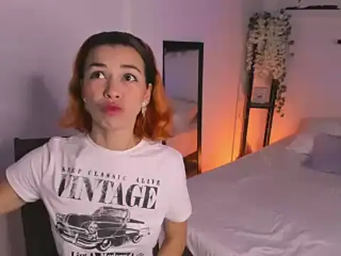 selene boyer online show from November 6, 10:10 pm