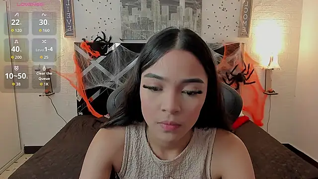 iamCharlotte19 online show from October 27, 8:02 pm