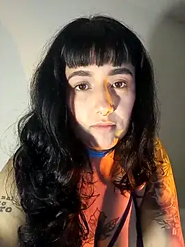 Jinx  x online show from December 17, 4:40 am