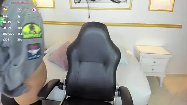 alice coopperx online show from October 31, 12:17 pm