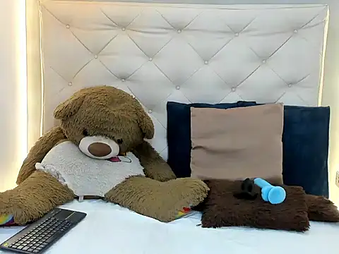 Snapshot of MaicolParker_ chatting on March 22, 3:26 pm MaicolParker online show from March 22, 3:26 pm