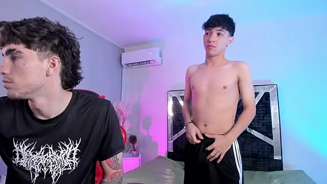 Handsomeboyss19 online show from April 18, 2:37 am