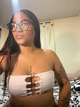 Lorena Parkerr online show from November 21, 4:44 am