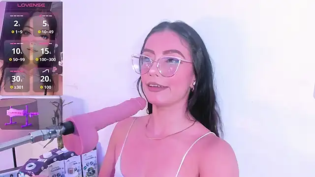 Snapshot of valentinna_montess chatting on February 11, 12:43 pm valentinna montess online show from February 11, 12:43 pm