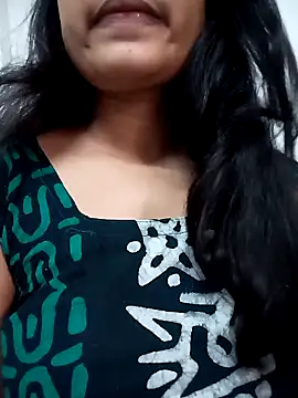 Snapshot of Hot-Jasmin chatting on November 28, 2:03 am Hot-Jasmin online show from November 28, 2:03 am