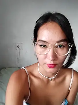 Snapshot of Luu-Lii777 chatting on October 20, 9:43 am Luu-Lii777 online show from October 20, 9:43 am