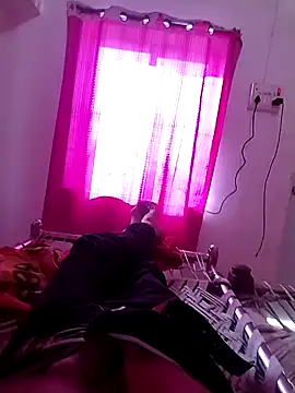 Snapshot of SmartLoda143 chatting on November 10, 9:41 am SmartLoda143 online show from November 10, 9:41 am