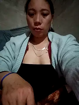 Snapshot of Phuong_xxx chatting on December 14, 3:06 pm Phuong xxx online show from December 14, 3:06 pm