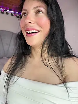 Mia salinass online show from June 2, 7:16 pm