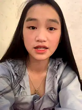 Snapshot of -Lie-06 chatting on October 5, 10:46 am -Lie-06 online show from October 5, 10:46 am