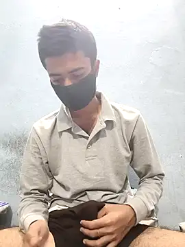 GirlsCrush  online show from October 29, 7:15 pm