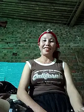 me-cute online show from October 13, 1:00 pm