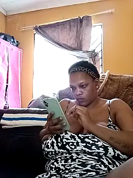 HappygalTheQueen online show from November 21, 9:08 am