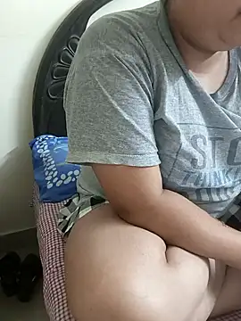 payal 261072  online show from October 14, 11:05 pm