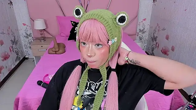 SafiroAgataaa online show from December 18, 3:01 am