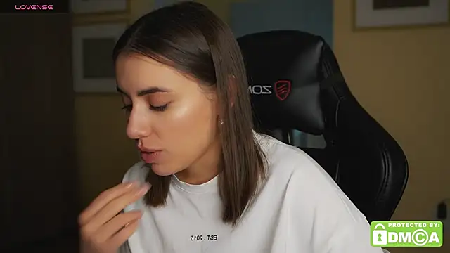 KateCarrey online show from October 30, 3:35 pm