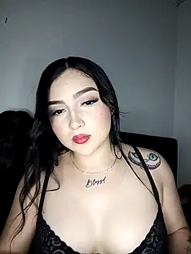 Emily Reyna online show from September 13, 4:23 am
