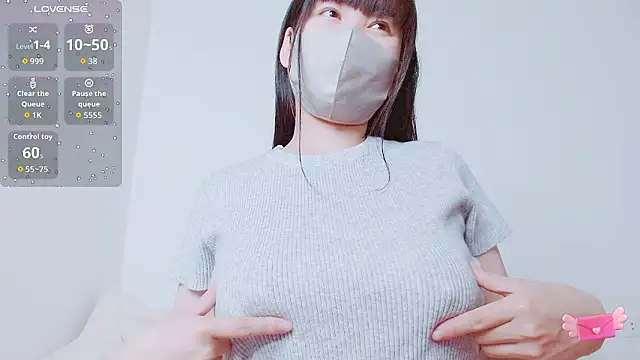 Snapshot of Zinzin_chan chatting on April 18, 5:39 pm Zinzin chan online show from April 18, 5:39 pm