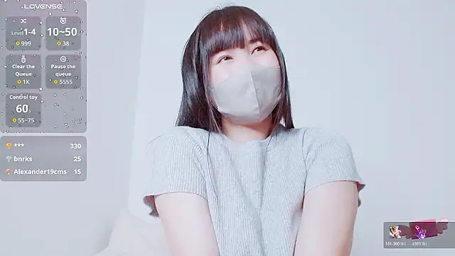 Snapshot of Zinzin_chan chatting on April 18, 7:58 pm Zinzin chan online show from April 18, 7:58 pm