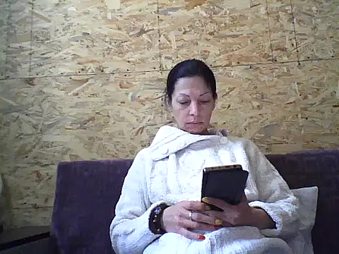 Snapshot of Milana38 chatting on October 14, 9:32 am Milana38 online show from October 14, 9:32 am