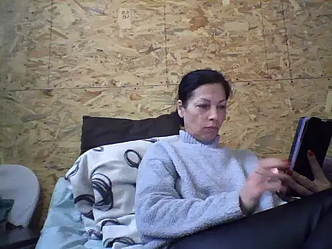 Snapshot of Milana38 chatting on November 7, 9:31 am Milana38 online show from November 7, 9:31 am