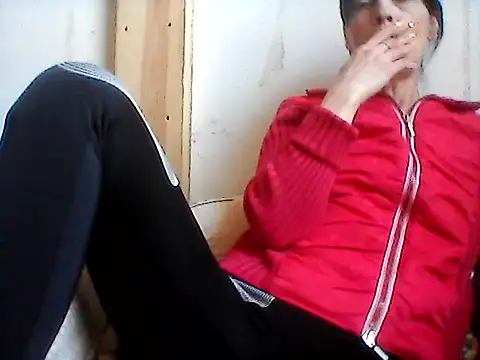 Snapshot of Milana38 chatting on May 17, 8:23 am Milana38 online show from May 17, 8:23 am