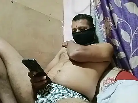 Snapshot of StreetLover_77 chatting on September 22, 3:36 pm StreetLover 77 online show from September 22, 3:36 pm