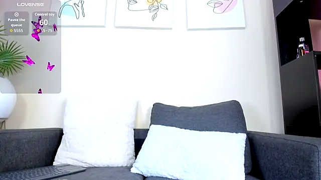 AlanaFox-x online show from September 17, 11:56 am