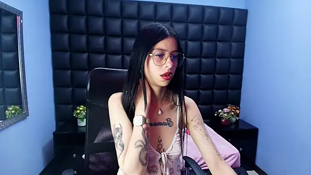 Dulce Miaa  online show from November 29, 4:32 pm