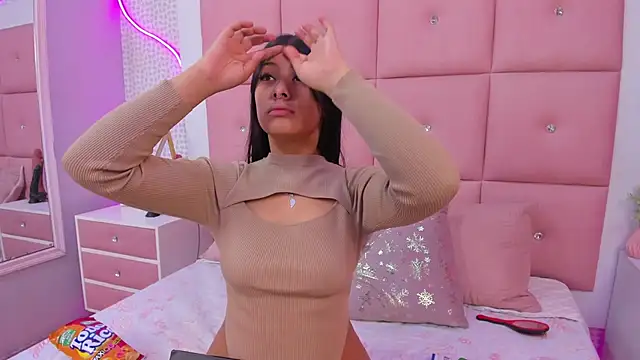 DaisySnugs1 online show from October 30, 12:06 pm