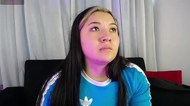 Annie A  online show from October 7, 9:12 pm