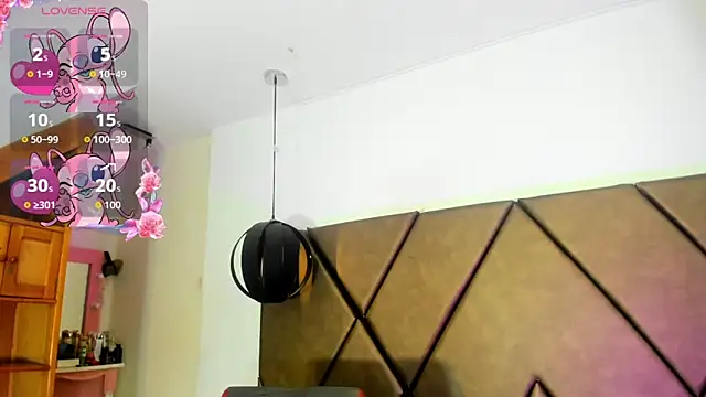 Snapshot of PenelopeGuzman__ chatting on May 23, 7:07 pm PenelopeGuzman online show from May 23, 7:07 pm