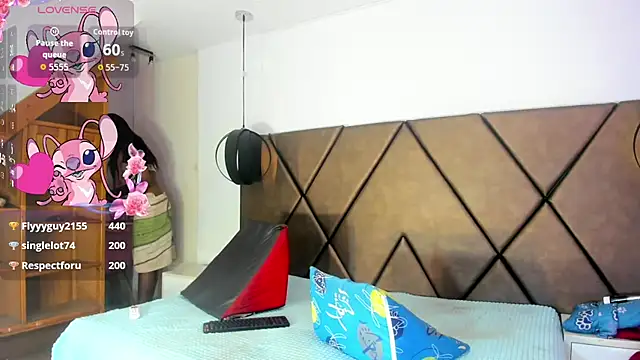 Snapshot of PenelopeGuzman__ chatting on June 3, 8:36 pm PenelopeGuzman online show from June 3, 8:36 pm