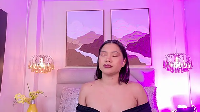 kendalFox  online show from December 5, 1:47 am