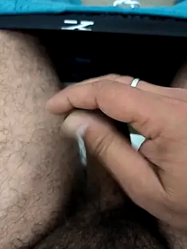 bigdick lickingexpert08 online show from March 1, 6:21 pm