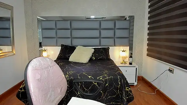 Lucia jane online show from November 24, 7:46 pm