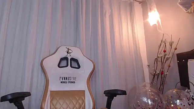 Meriiida online show from October 18, 3:42 am